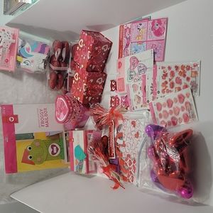 Valentine's Day Party Supplies & Decorations